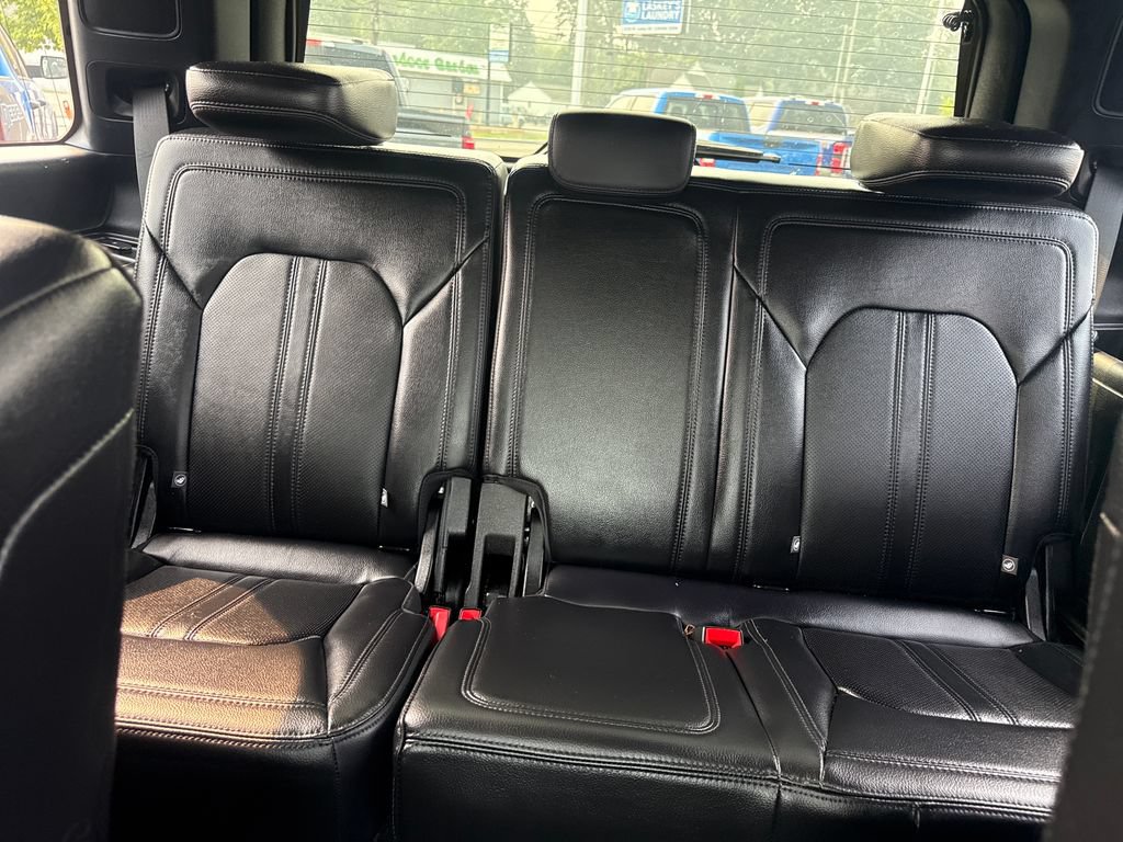 Used 2019 Ford Expedition Limited w/ Equipment Group 301A RWD image 29