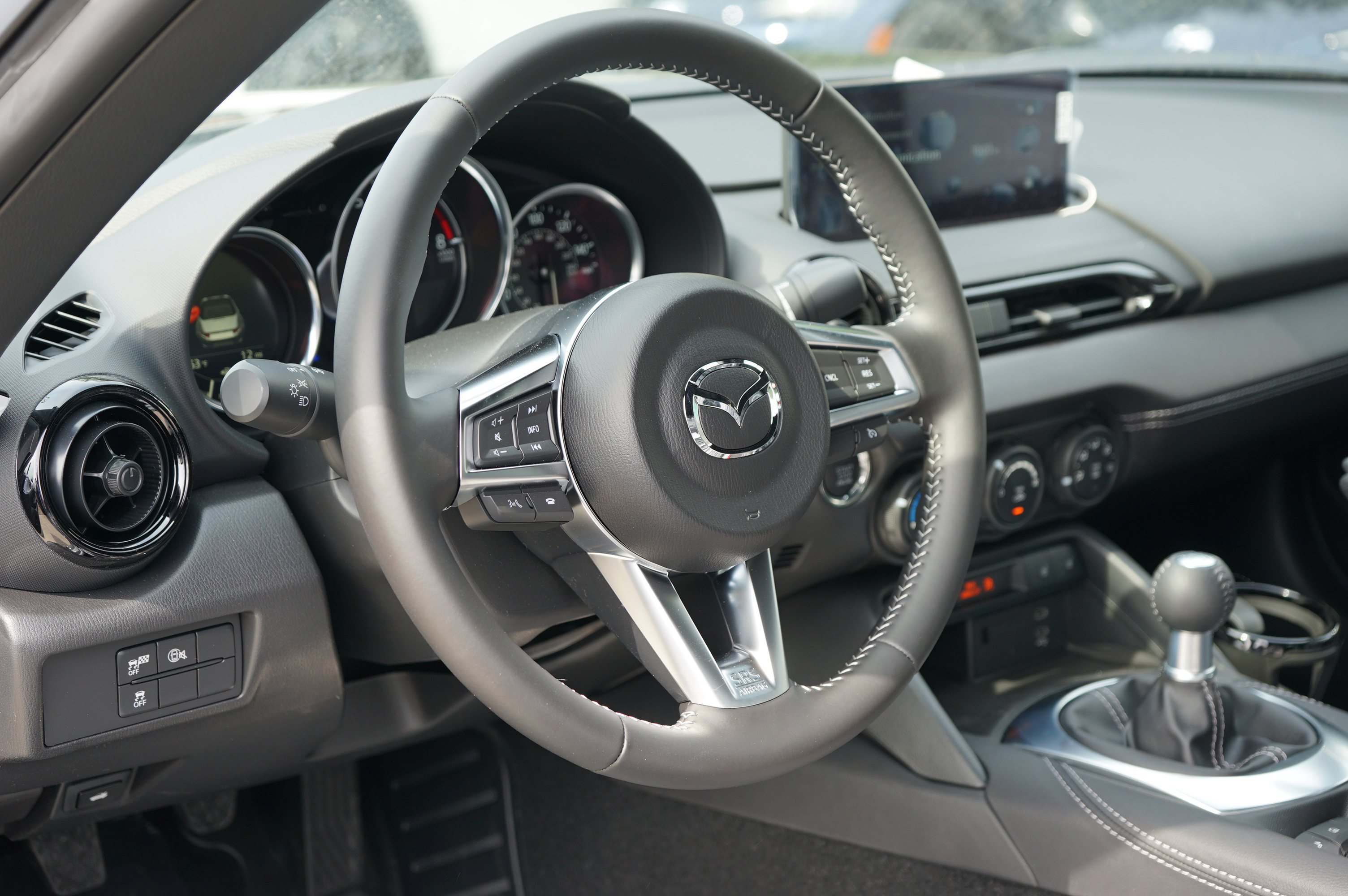 New 2025 MAZDA MX-5 Miata Club w/ Brembo/BBS Recaro Package image 10