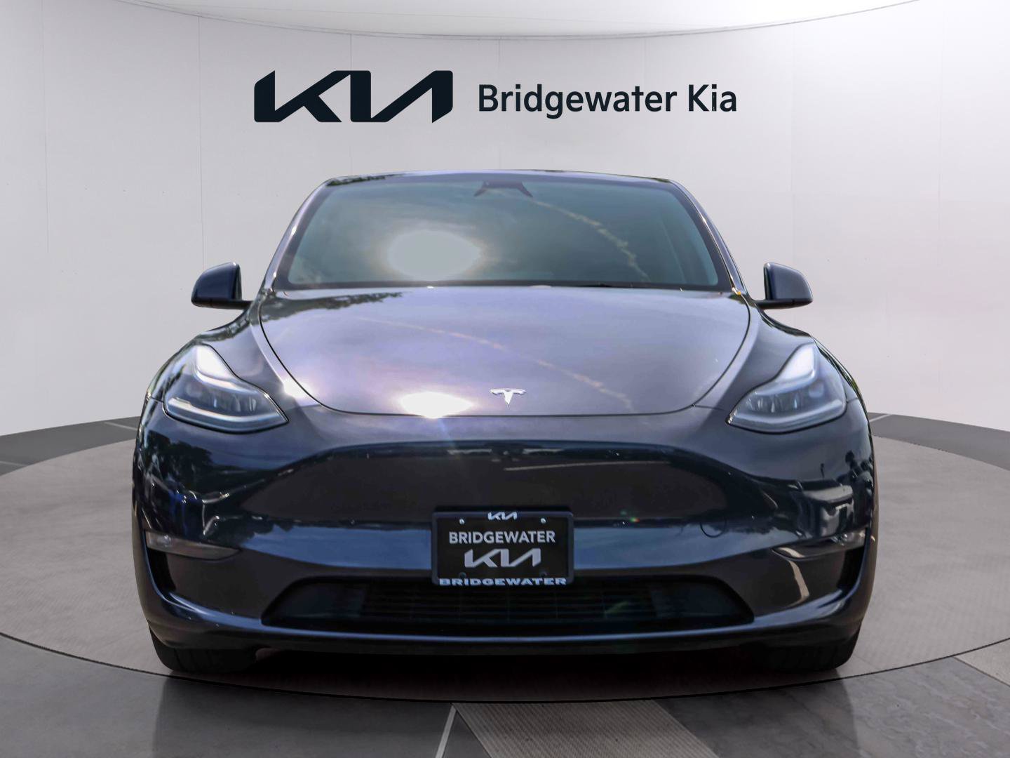 Used 2024 Tesla Model Y Long Range AWD/4WD image 2