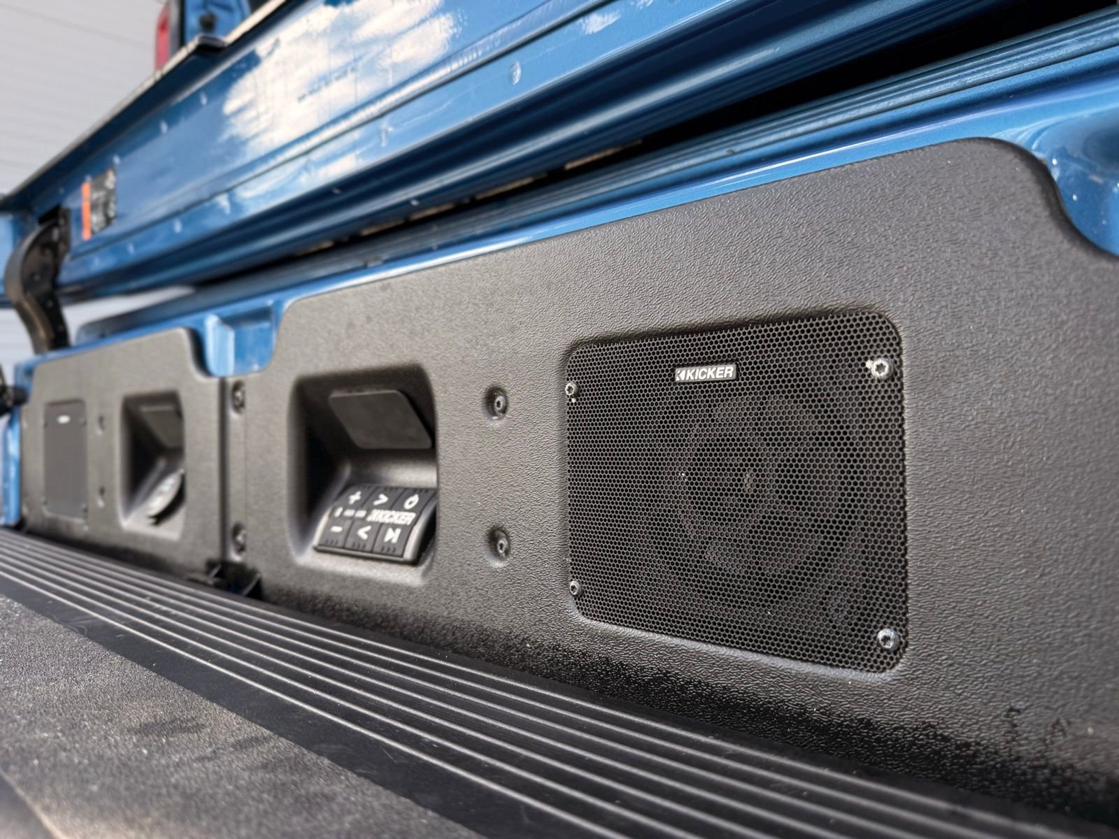 Used 2023 GMC Sierra 1500 AT4X image 26