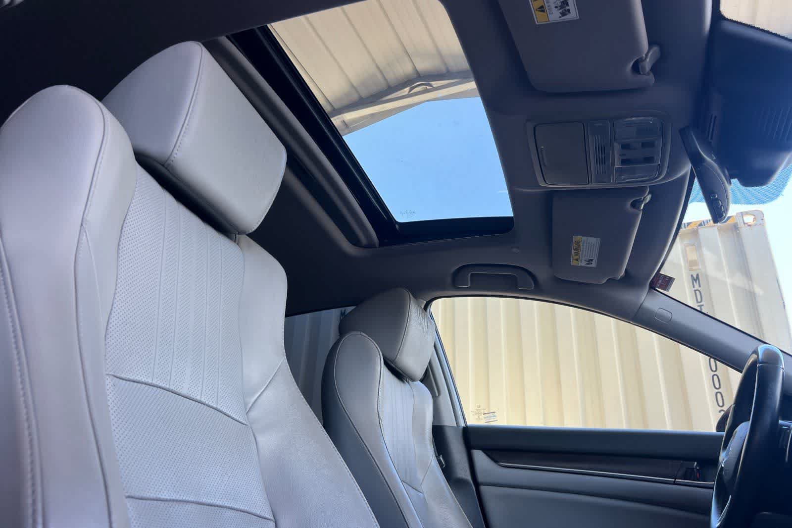 Used 2018 Honda Accord EX-L image 18