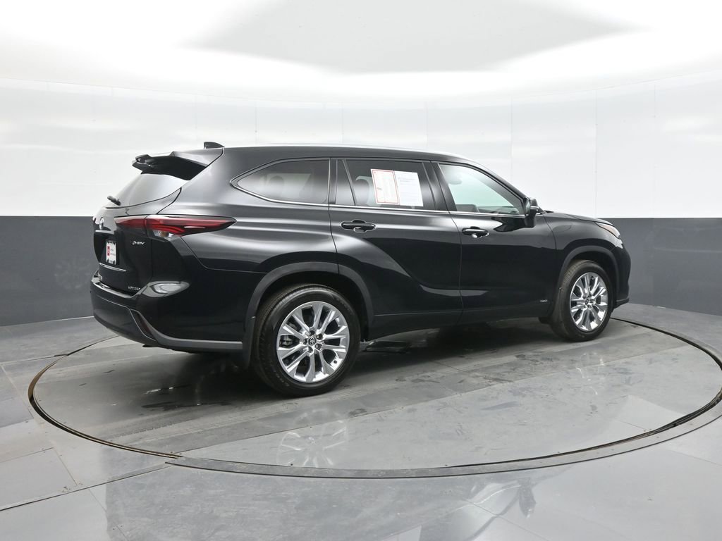 Used 2025 Toyota Highlander Limited image 9