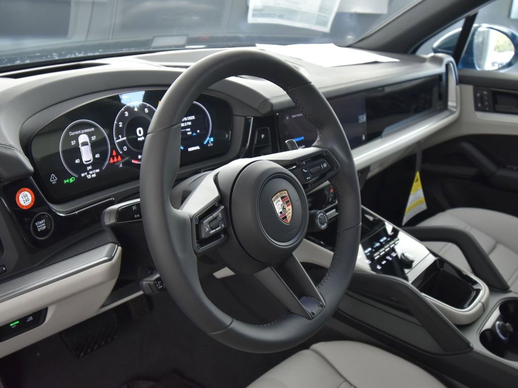 New 2026 Porsche Cayenne image 4