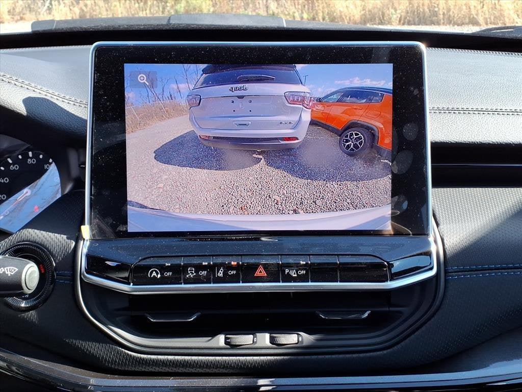 New 2026 Jeep Compass Limited image 9