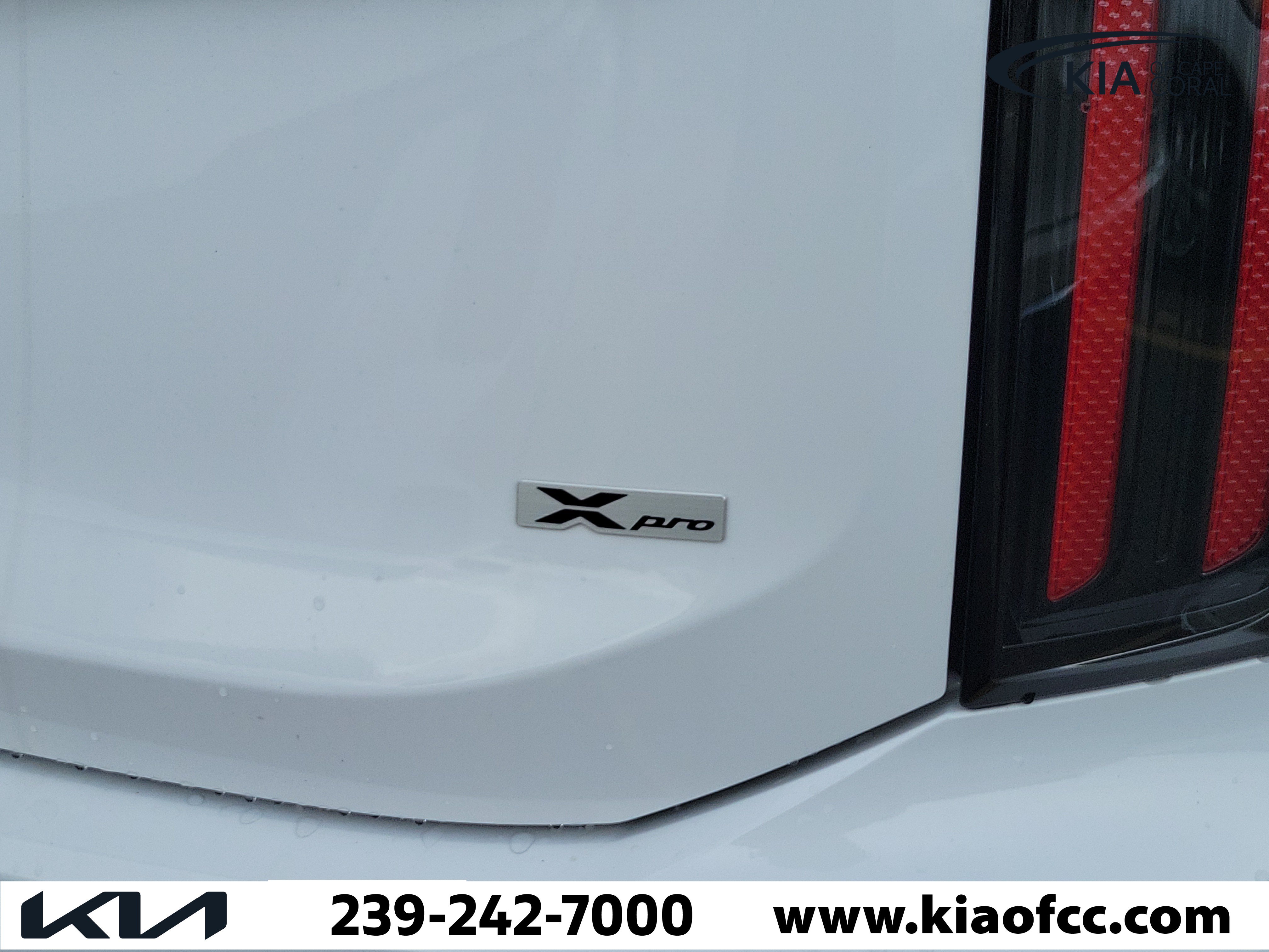 Used 2025 Kia Telluride AWD image 7