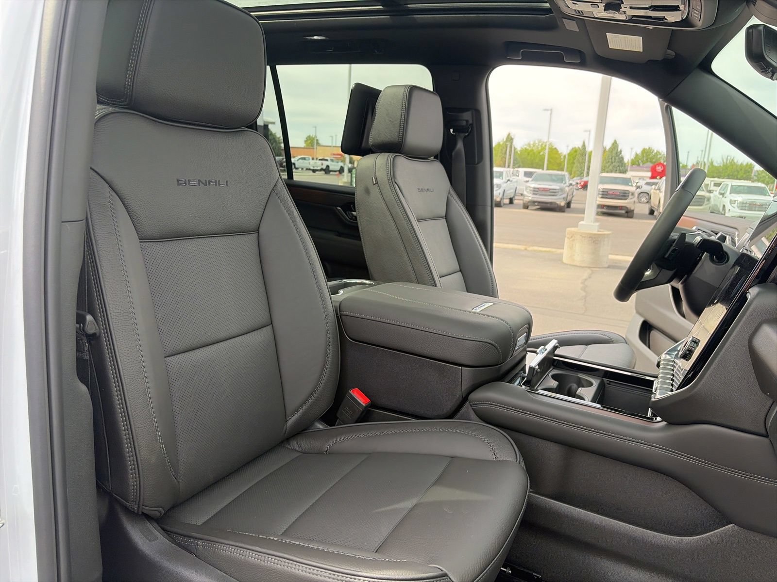 New 2026 GMC Yukon XL Denali w/ Denali Reserve Package AWD/4WD image 30