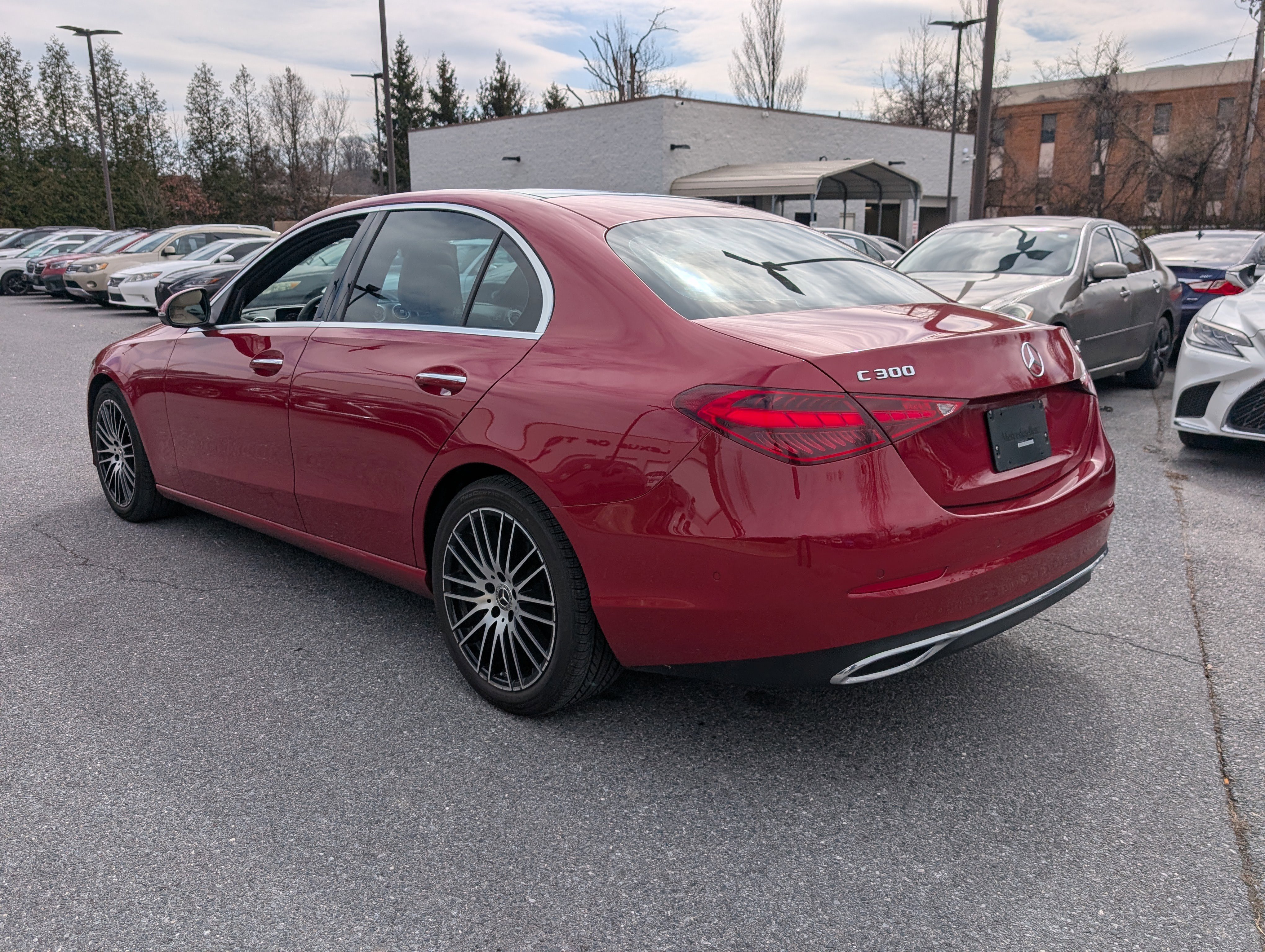 Used 2025 Mercedes-Benz C 300 4MATIC Sedan image 5