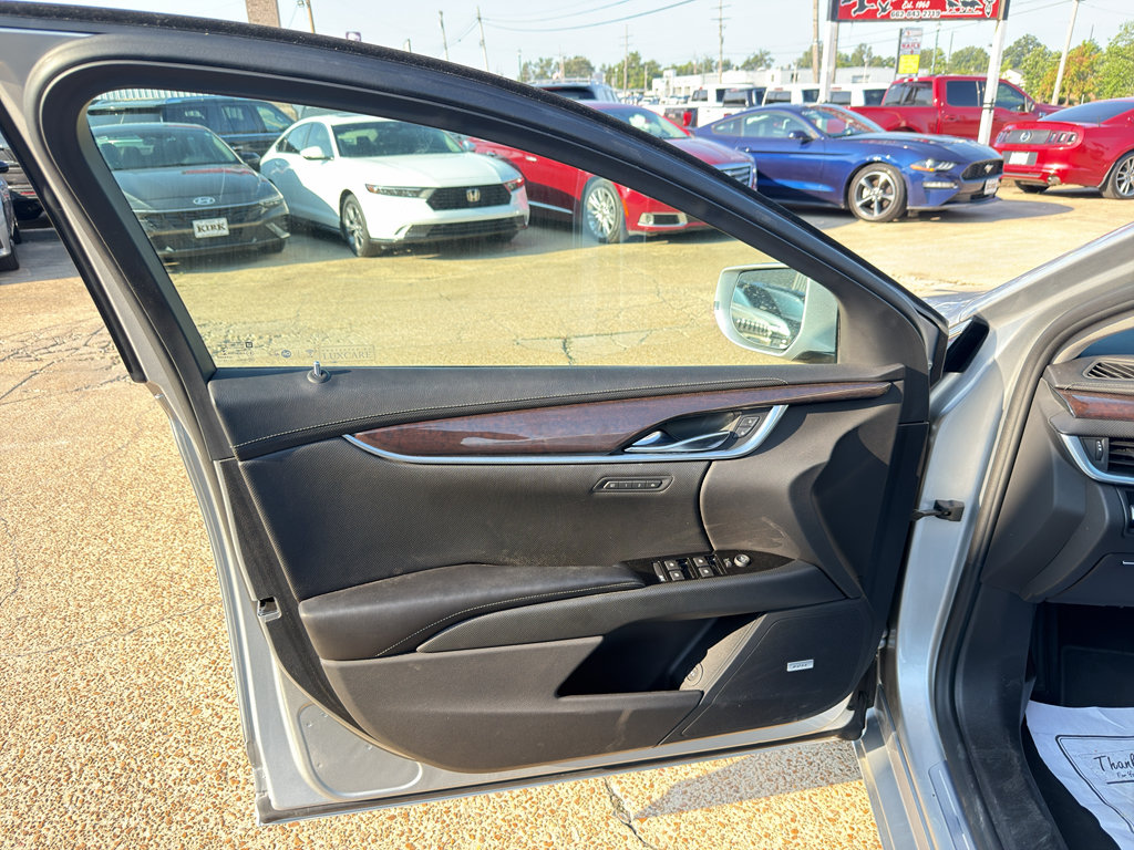 Used 2016 Cadillac XTS Luxury w/ Driver Awareness Package FWD image 19