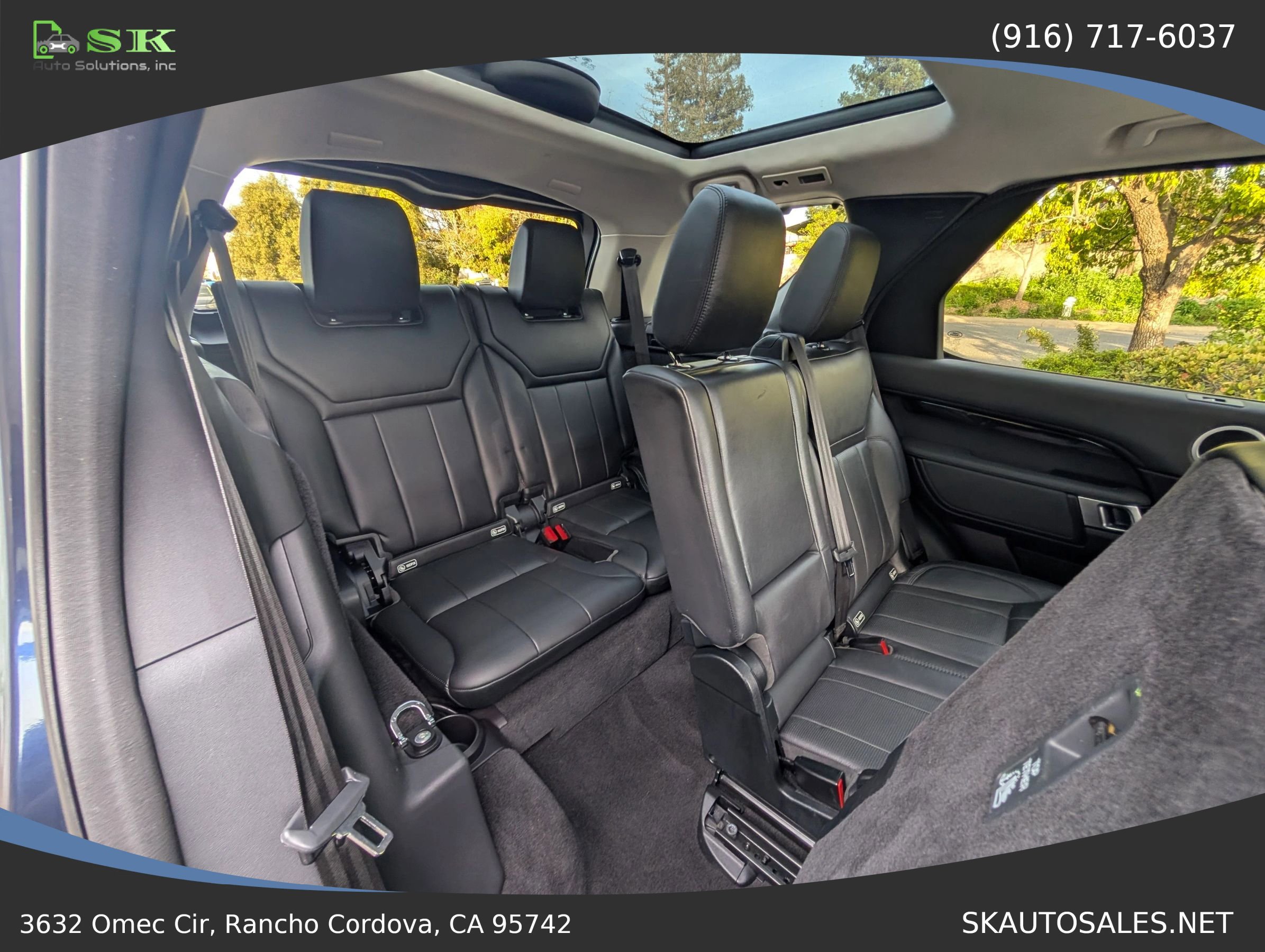 Used 2017 Land Rover Discovery SE image 31