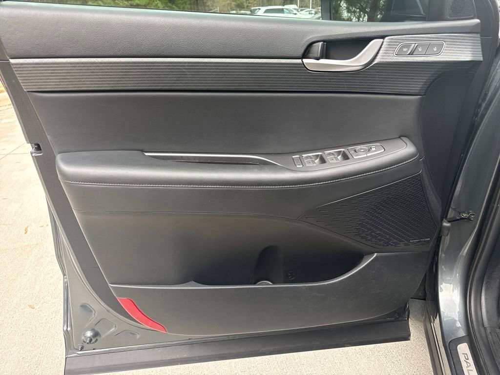 Used 2023 Hyundai Palisade Limited w/ Winter Package image 14