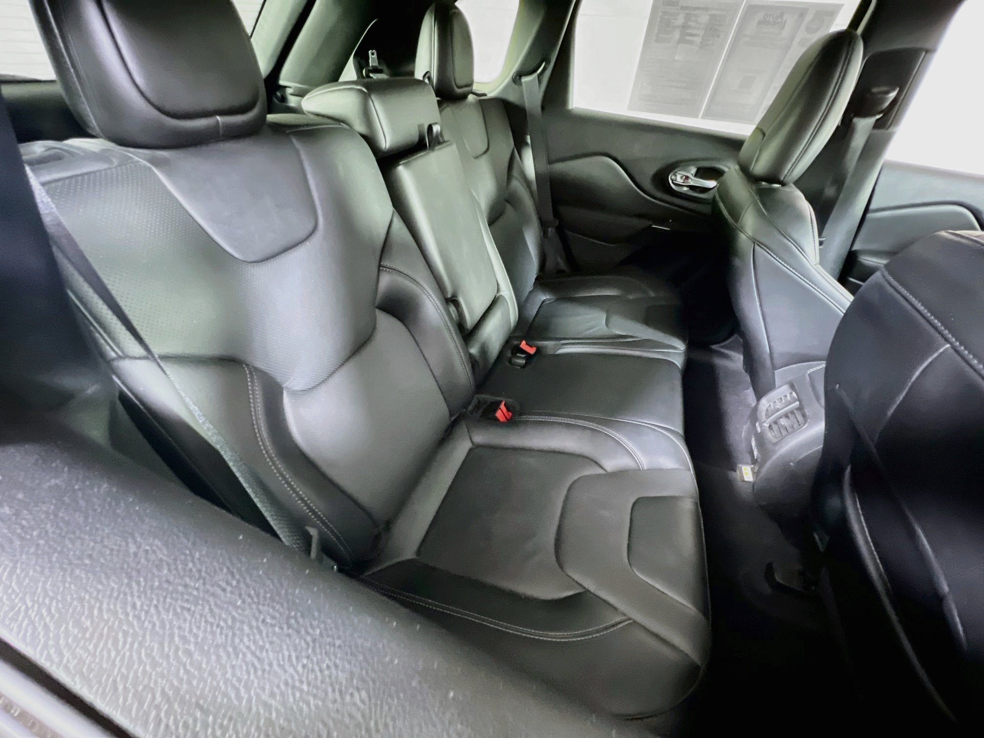 Used 2023 Jeep Cherokee Altitude Lux AWD/4WD image 26