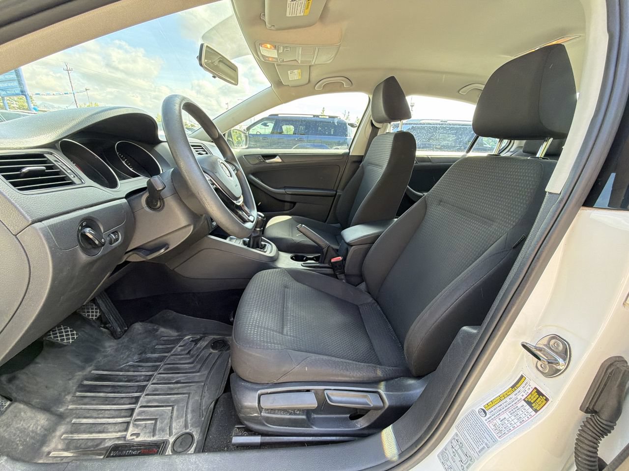 Used 2015 Volkswagen Jetta Sedan FWD image 13