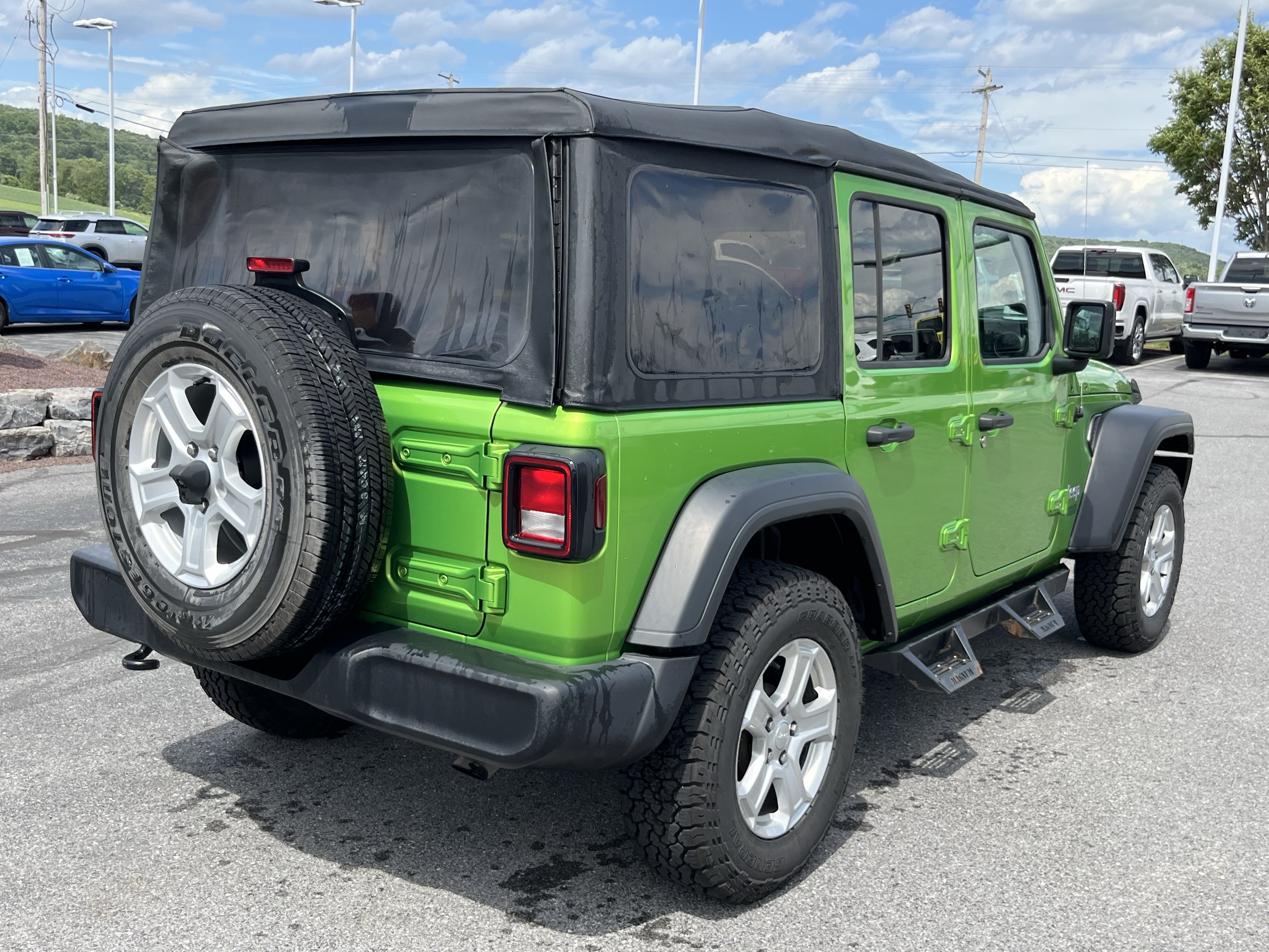 Used 2018 Jeep Wrangler Unlimited Sport S AWD/4WD image 5