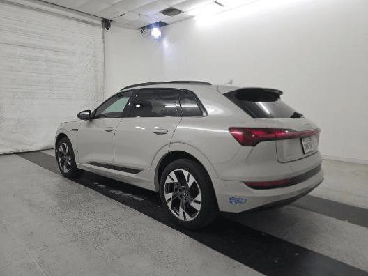Used 2021 Audi e-tron Premium w/ Convenience Plus Package AWD/4WD image 6