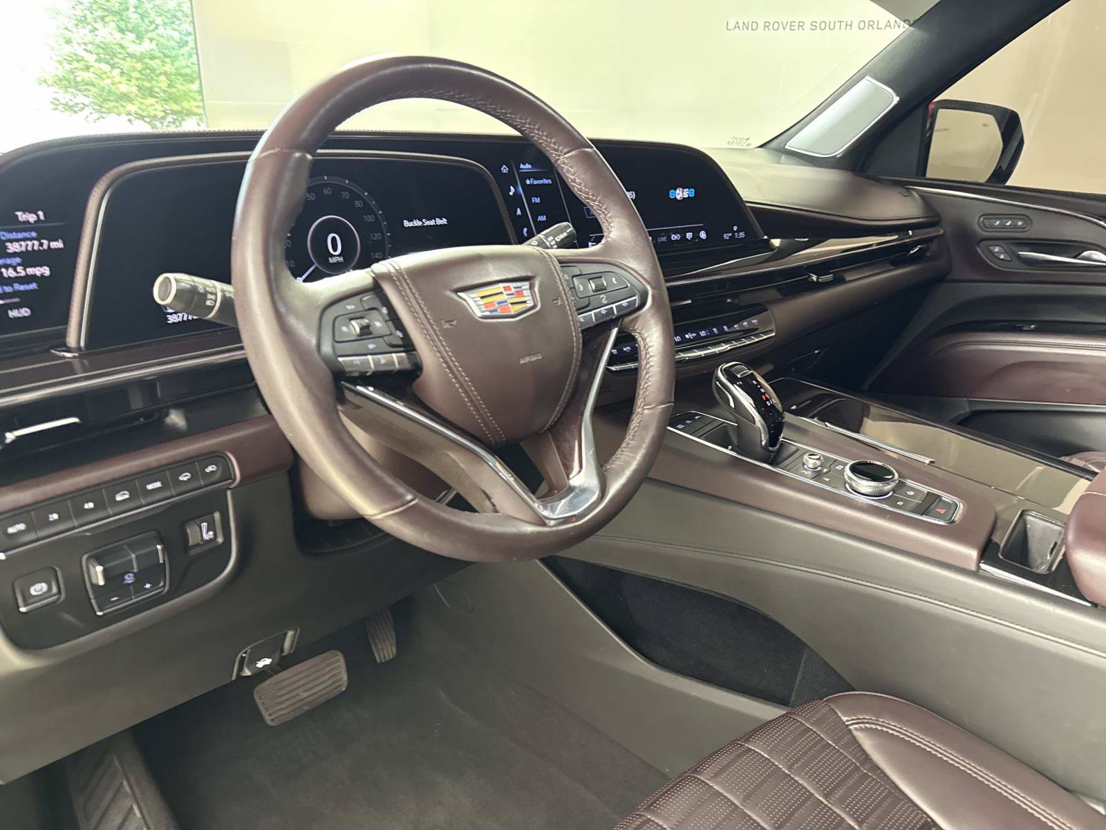 Used 2021 Cadillac Escalade Premium Luxury Platinum AWD/4WD image 23