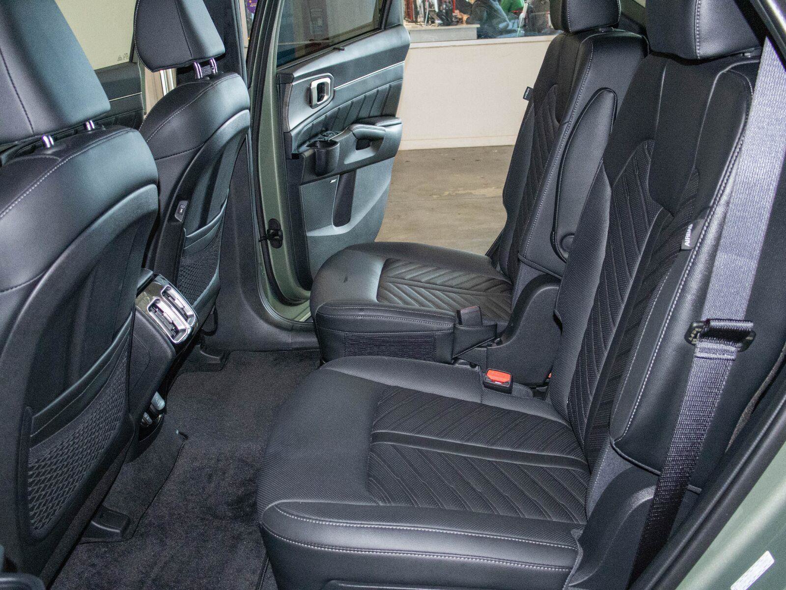 Used 2026 Kia Sorento SX AWD/4WD image 15