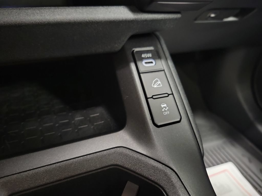Used 2026 Toyota RAV4 Limited AWD/4WD image 20