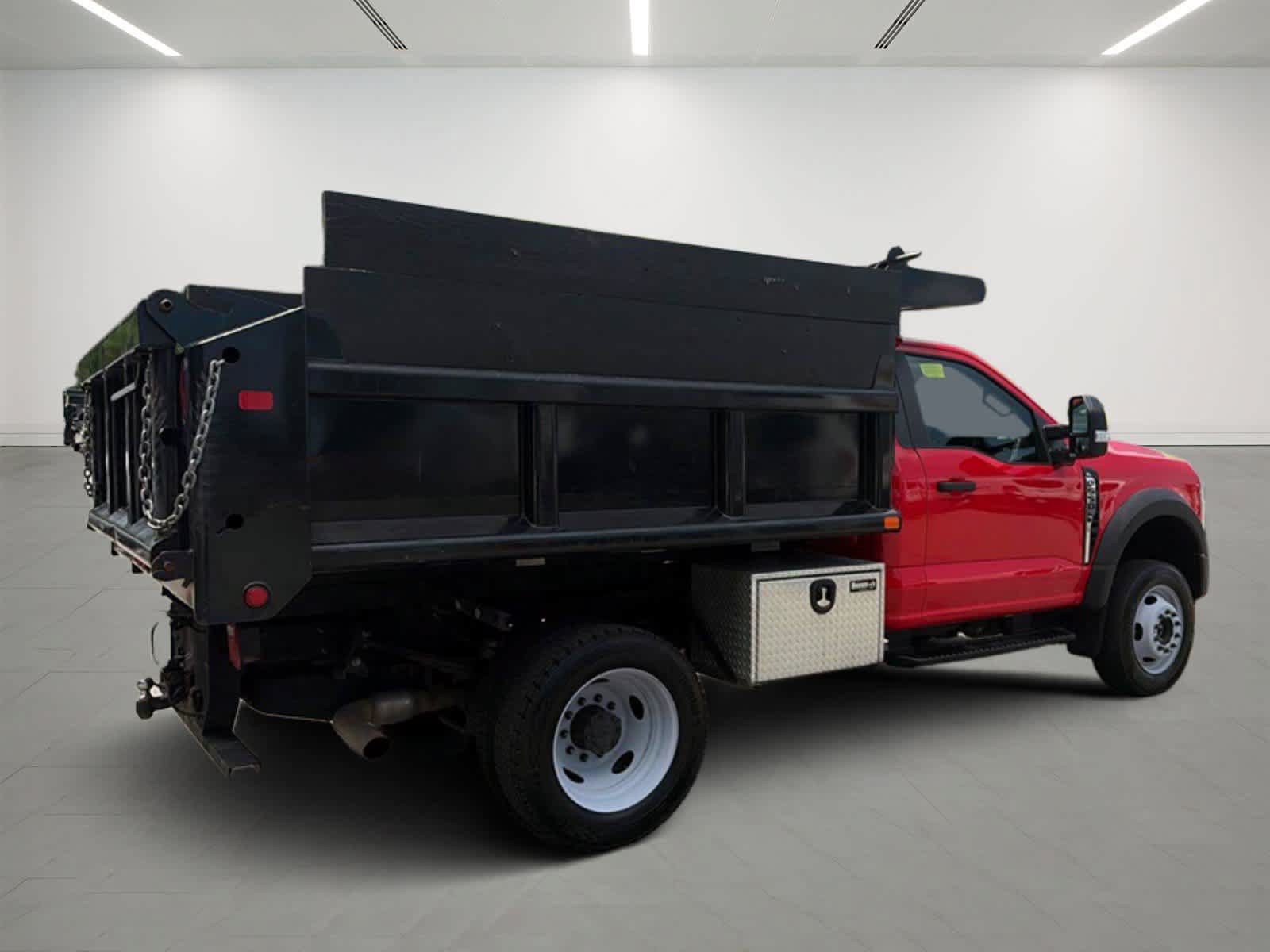 Used 2024 Ford F550 4x4 Regular Cab Super Duty image 4
