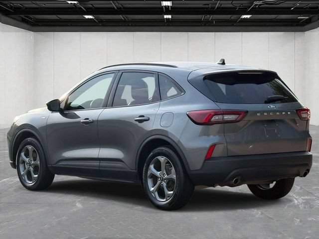 Used 2025 Ford Escape ST-Line FWD image 3