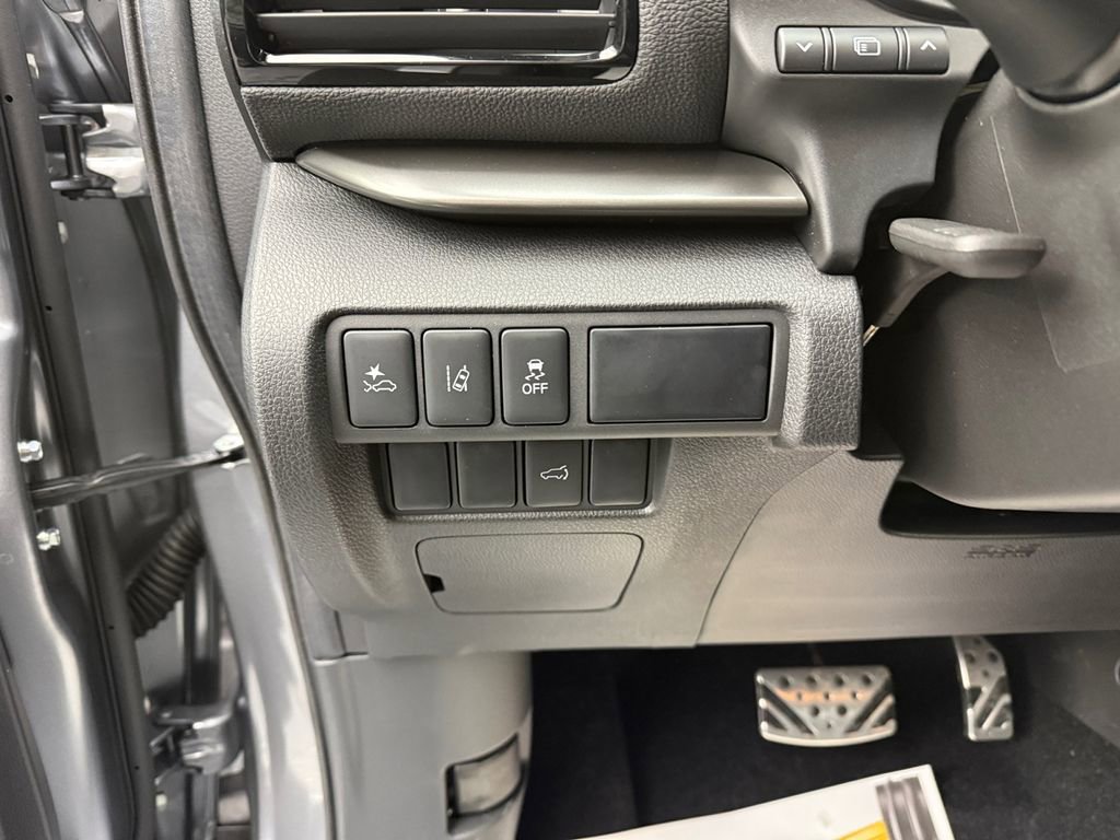 New 2026 Mitsubishi Eclipse Cross Black Edition image 27