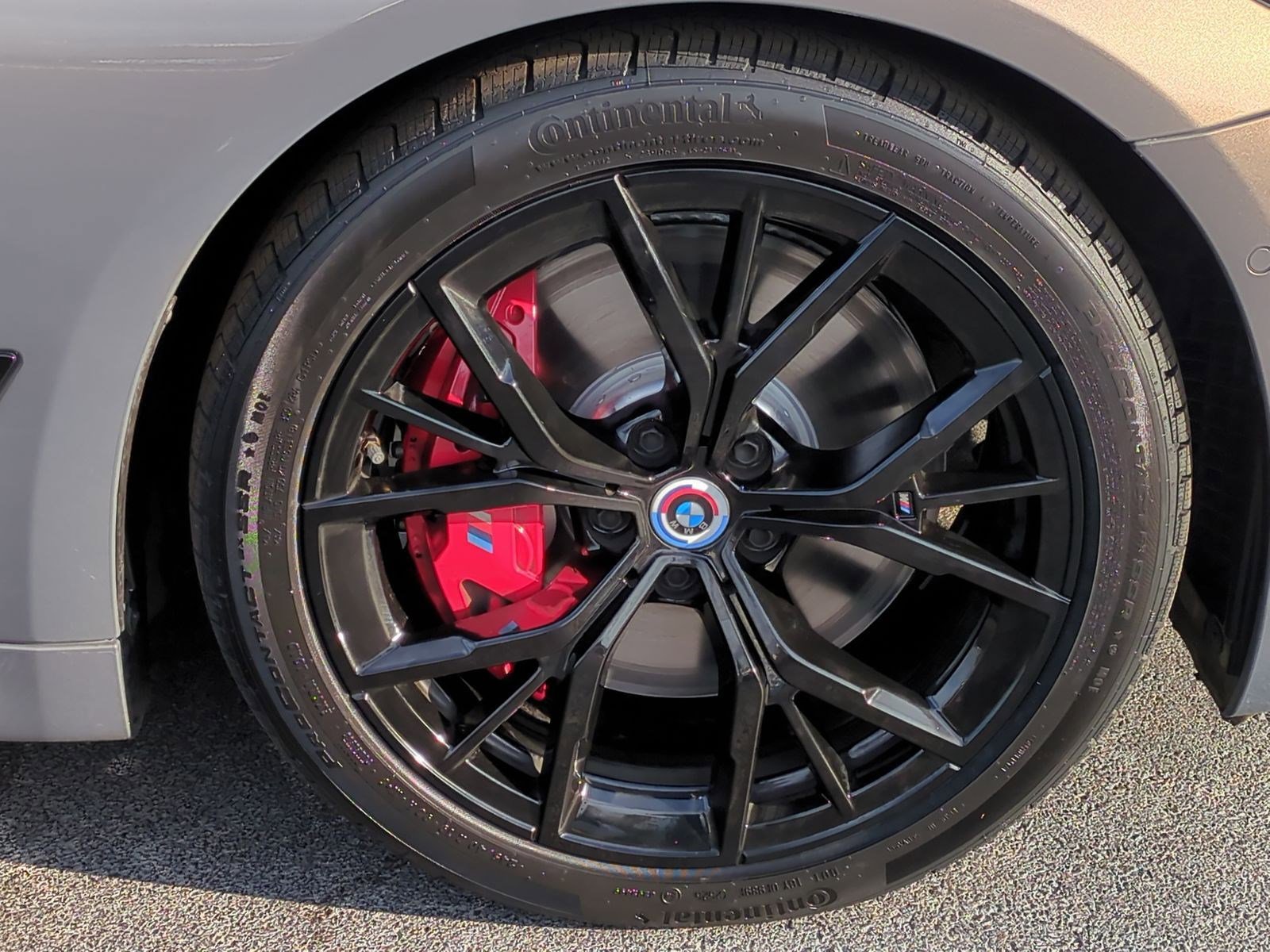 Used 2023 BMW M550i xDrive w/ Dynamic Handling Package image 13