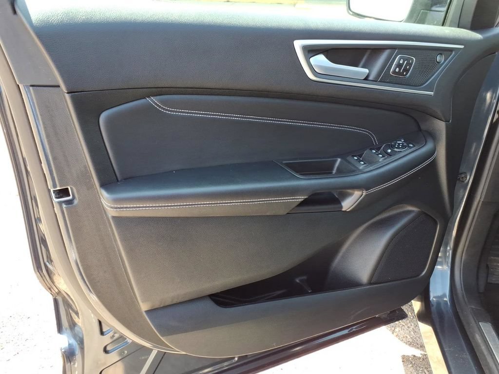 Used 2024 Ford Edge Titanium AWD/4WD image 13