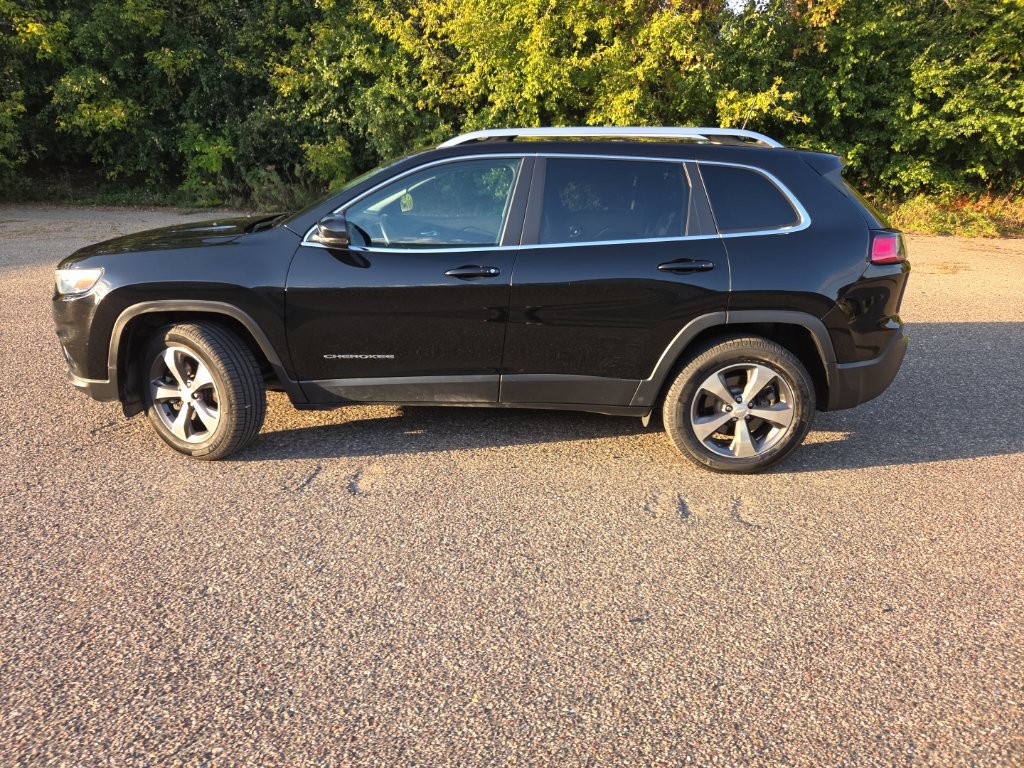 Used 2020 Jeep Cherokee Limited AWD/4WD image 6