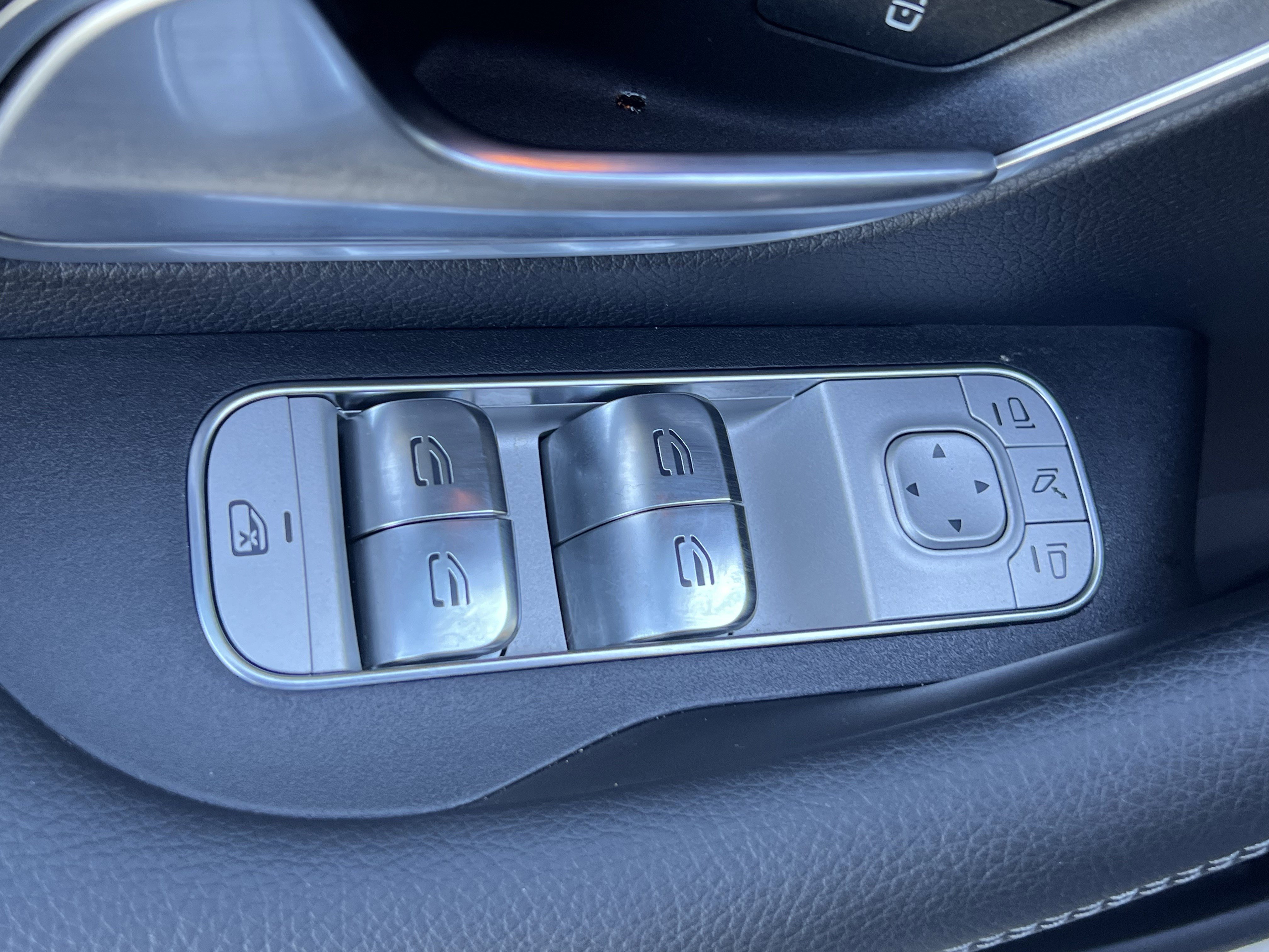 Certified 2025 Mercedes-Benz GLE 350 4MATIC image 15