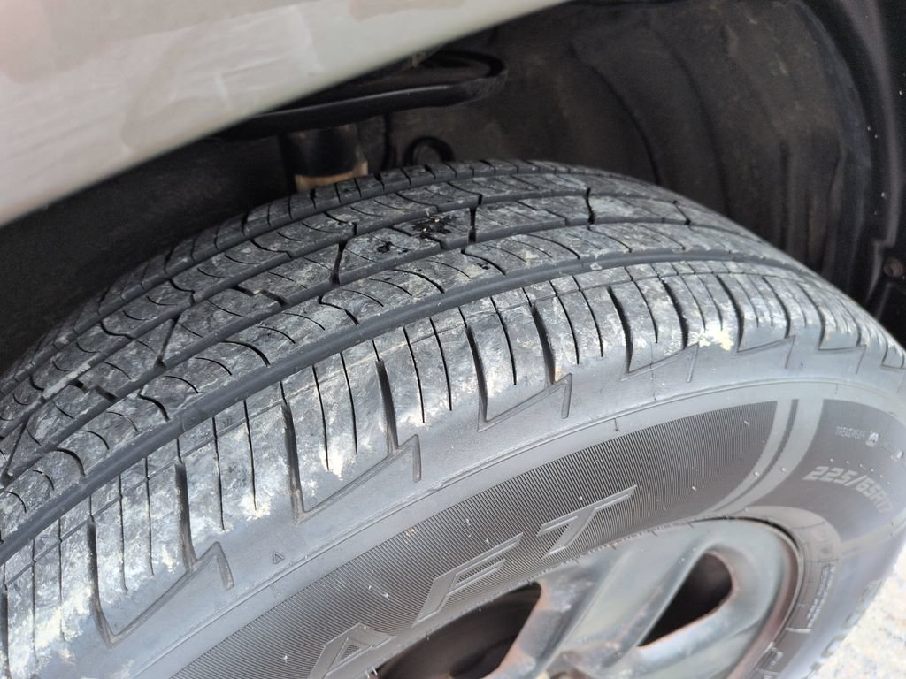 Used 2011 Toyota RAV4 4WD w/ Base L4 Extra Value Pkg image 28