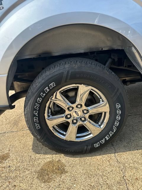 Used 2020 Ford F150 XLT w/ Equipment Group 302A Luxury AWD/4WD image 24
