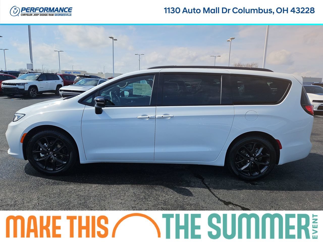 New 2026 Chrysler Pacifica Select w/ S Appearance Package FWD image 4