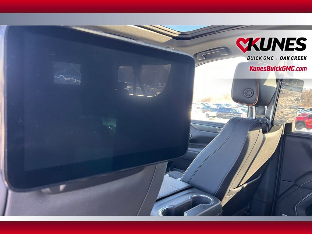 Used 2023 GMC Yukon XL AT4 w/ AT4 Premium Plus Package image 11