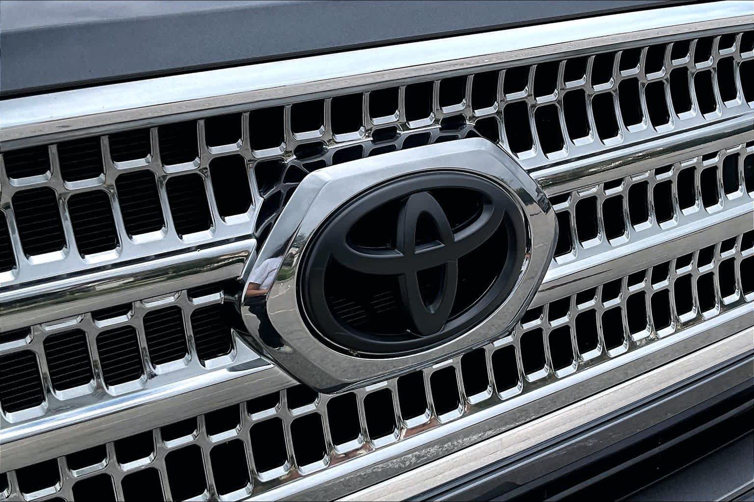 Used 2017 Toyota Tacoma TRD Off-Road w/ Tow Package RWD image 30