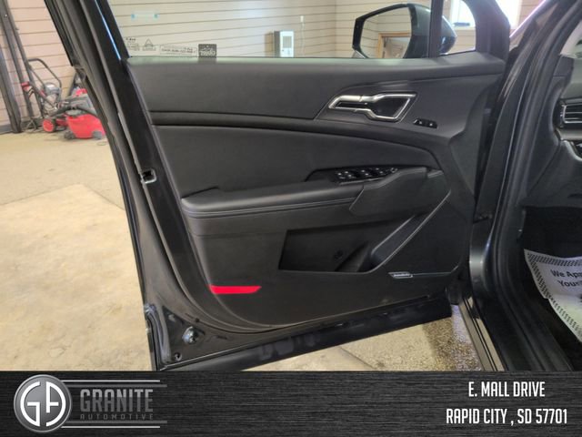 Used 2023 Kia Sportage SX AWD/4WD image 11