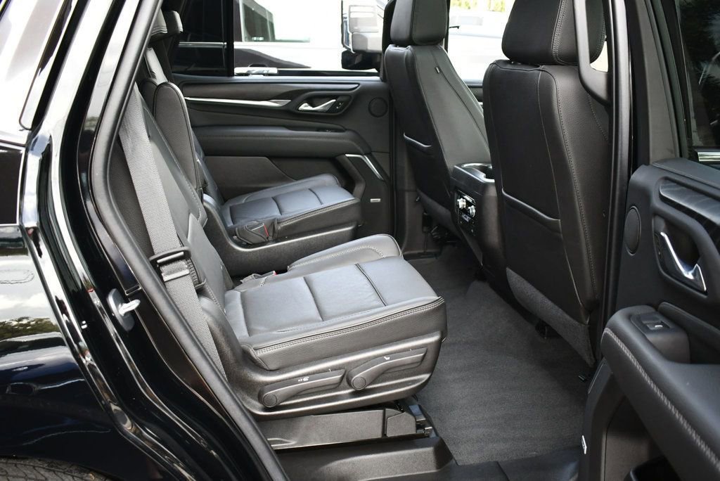 Used 2021 GMC Yukon Denali w/ Denali Premium Package image 23