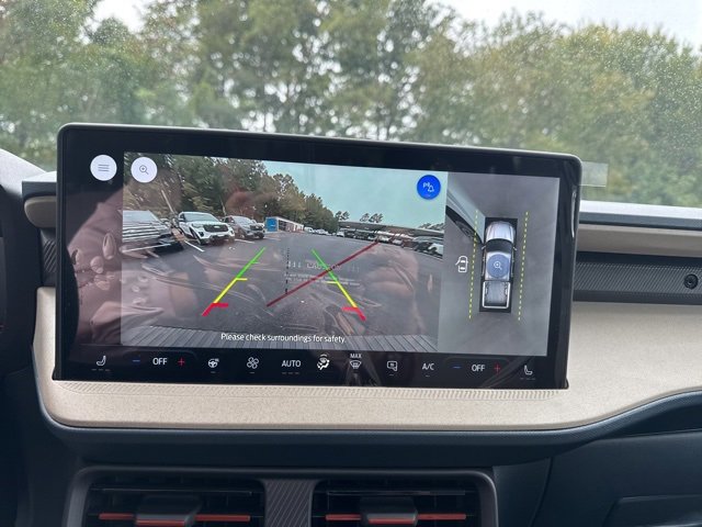 New 2025 Ford Maverick Lariat w/ 4K Tow Package image 18