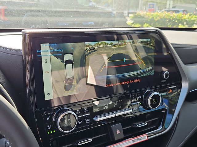 New 2025 Toyota Highlander Platinum image 26