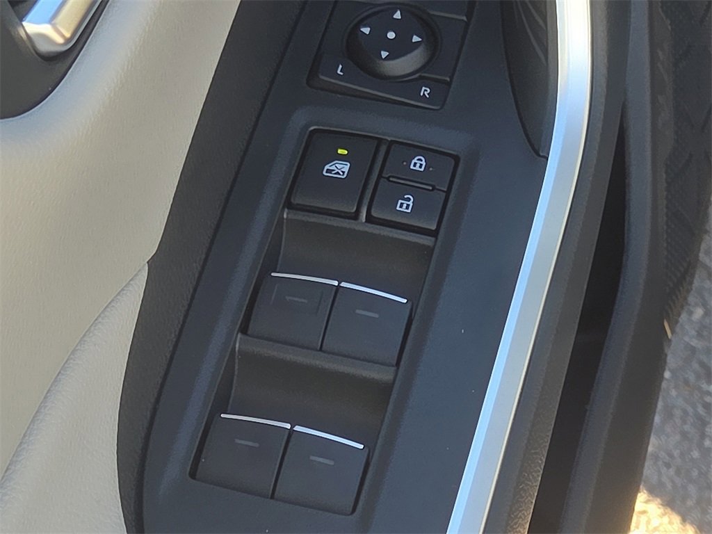 New 2025 Toyota RAV4 XLE image 18