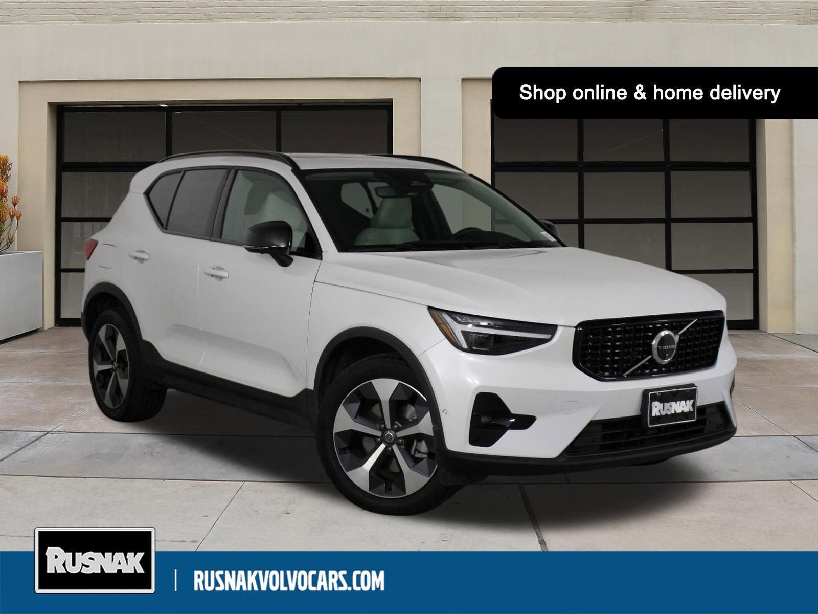 Used 2026 Volvo XC40 B5 Plus w/ Protection Package Premier AWD/4WD image 1