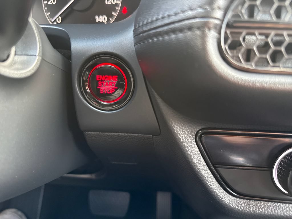 Certified 2025 Honda HR-V LX image 31
