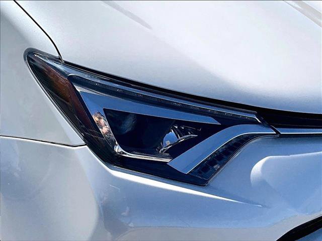 Used 2018 Toyota RAV4 Limited image 29