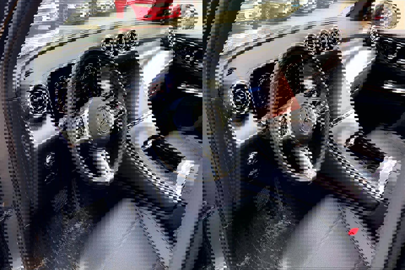 Used 2024 Mercedes-Benz GLC 300 4MATIC image 17