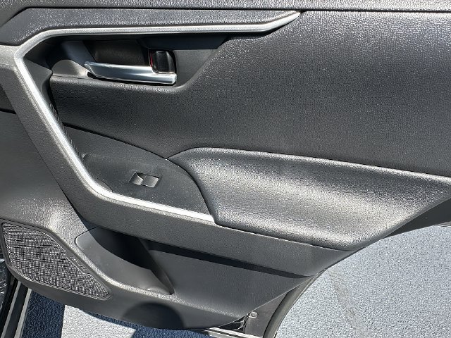 Used 2021 Toyota RAV4 XLE Premium FWD image 13