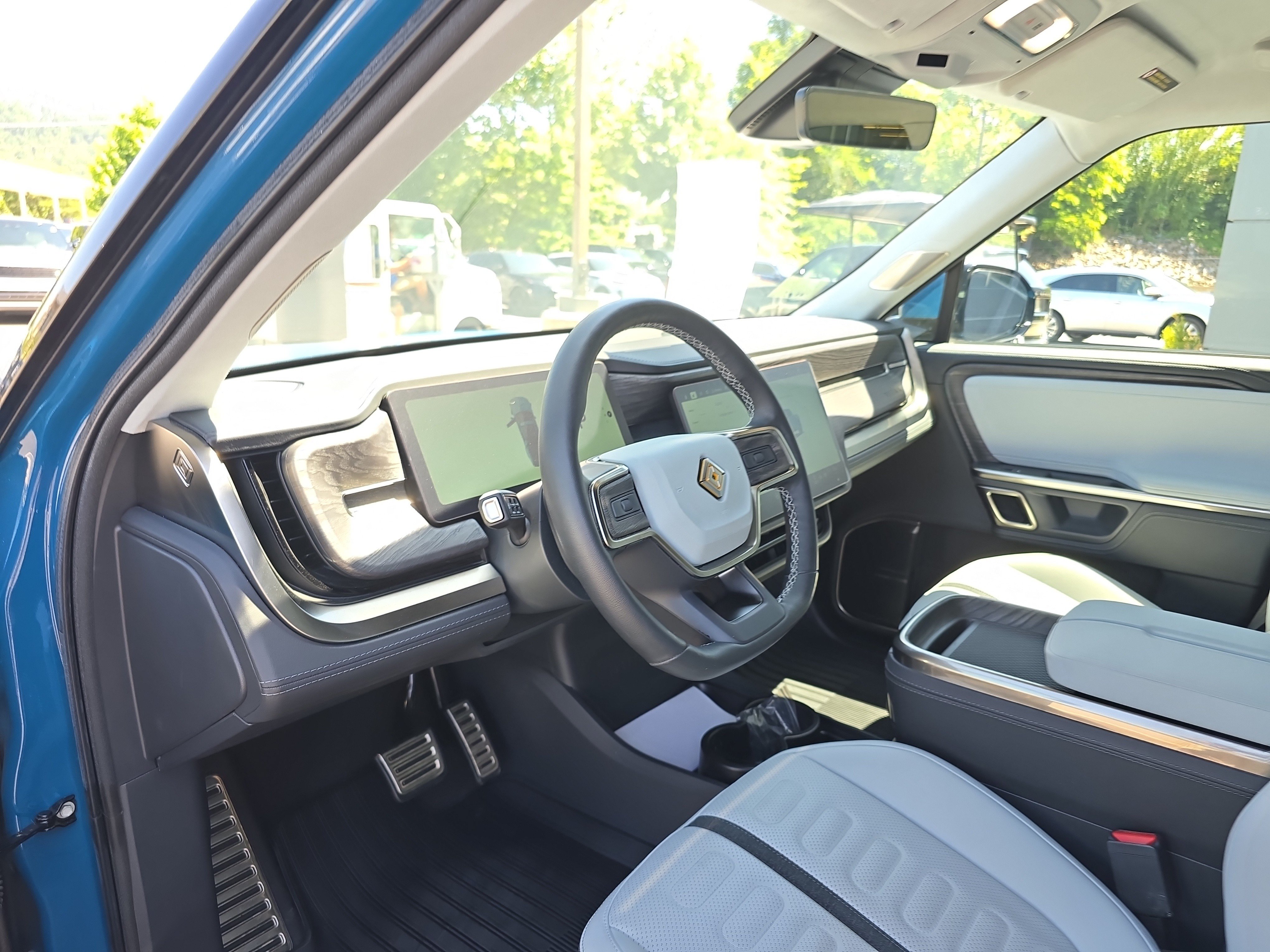 Used 2023 Rivian R1T Adventure AWD/4WD image 22