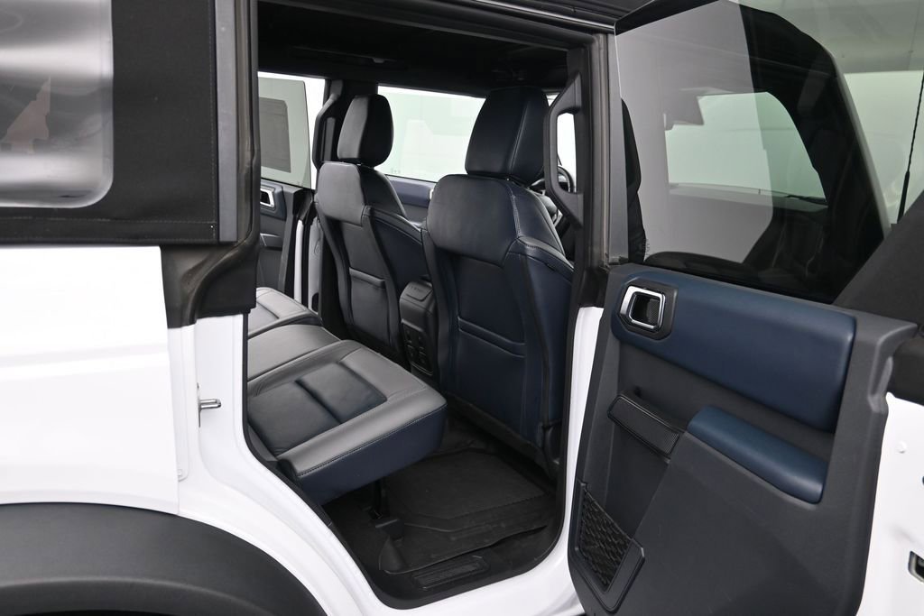 Used 2024 Ford Bronco Outer Banks w/ Sasquatch Package AWD/4WD image 11