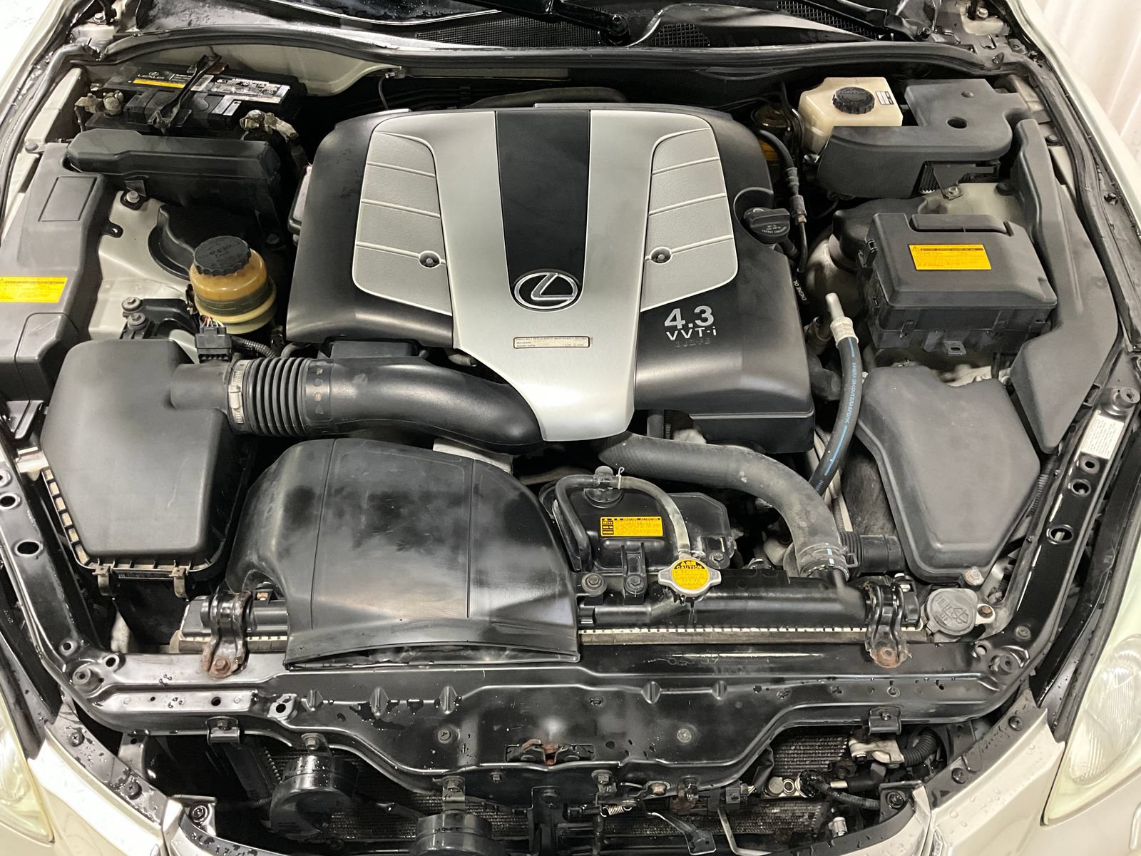 Used 2004 Lexus SC 430 Convertible RWD image 14