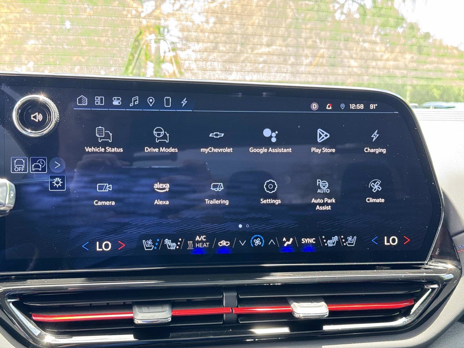 Used 2025 Chevrolet Silverado EV RST AWD/4WD image 19