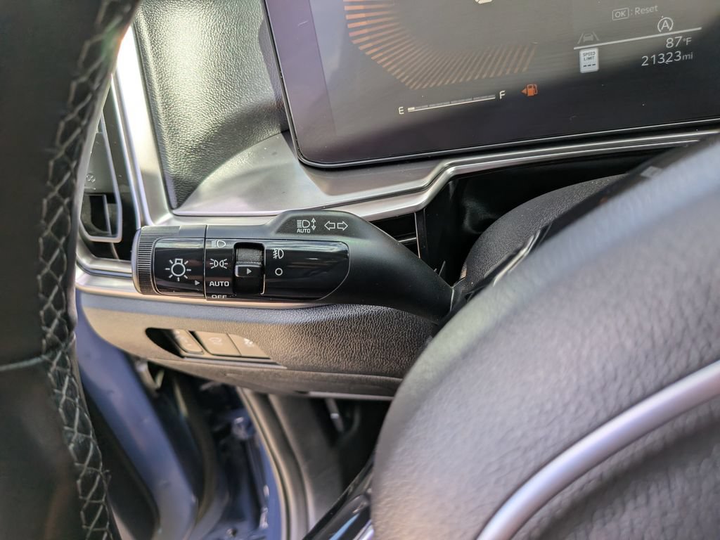 Certified 2025 Kia Sorento EX w/ Panoramic Sunroof Package FWD image 35