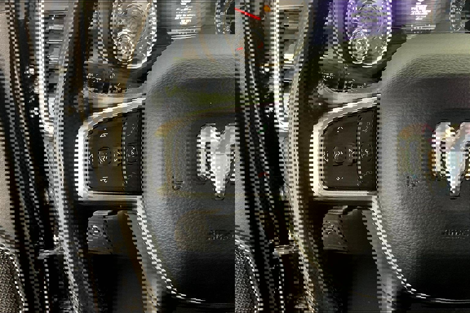 Used 2020 RAM 1500 Laramie image 19