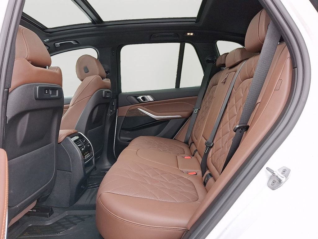 Certified 2023 BMW X5 xDrive40i w/ Premium Package image 8
